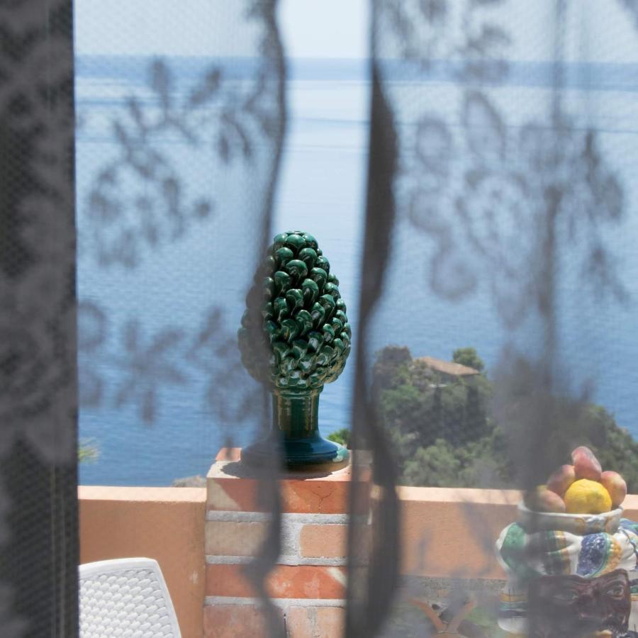 B&B La Bergerie 陶尔米纳 外观 照片